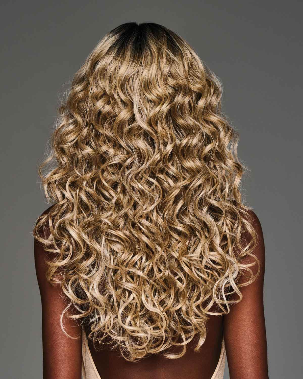 Laila Wig by Kim Kimble | Long & Effortless - By Laura Mayers